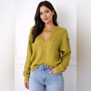 Venus sweater Green Cable knit cut out Medium